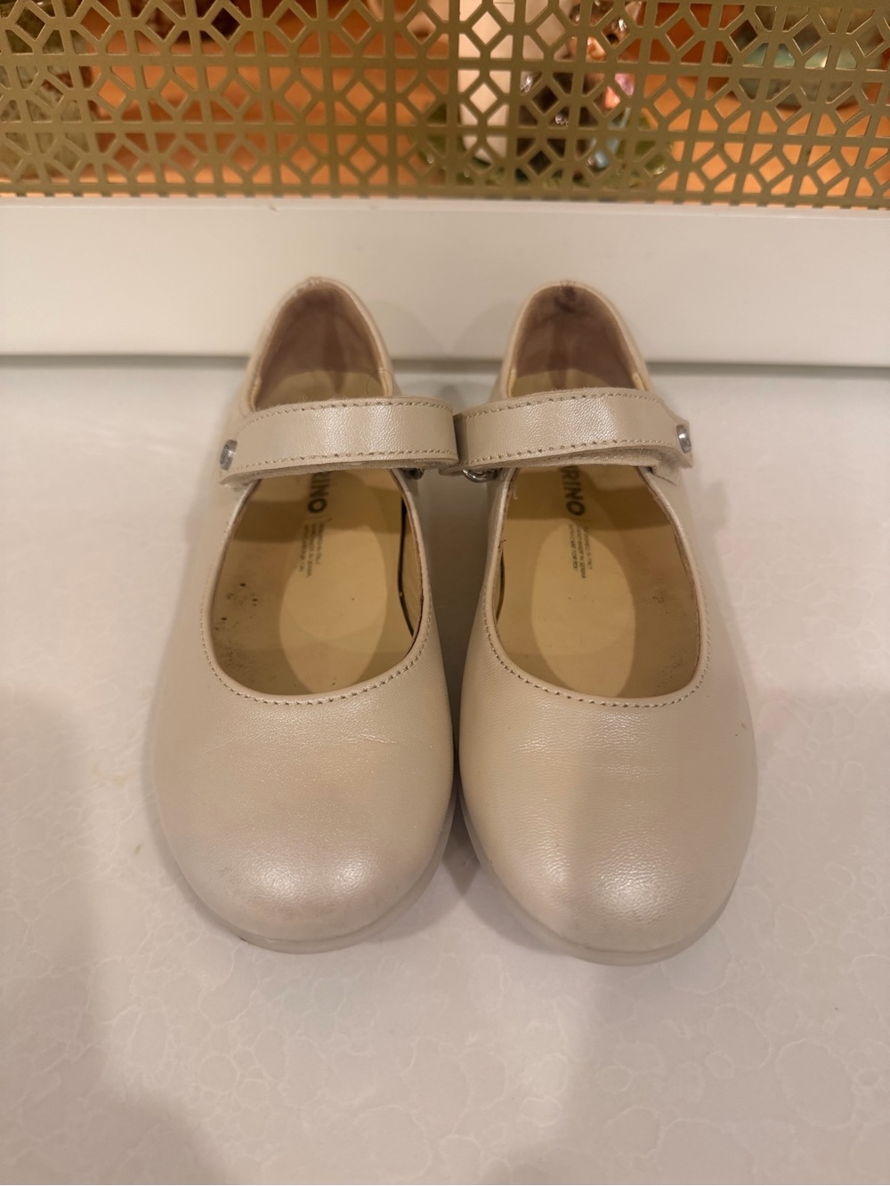 Naturino Girls Cream Leather Mary Jane Shoes! Cream/ pearl! Size 29/ 12 - Picture 2 of 5